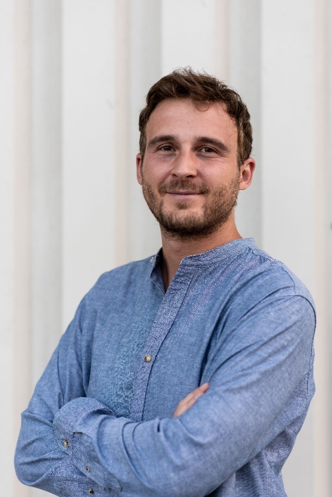 Daniel Holzer